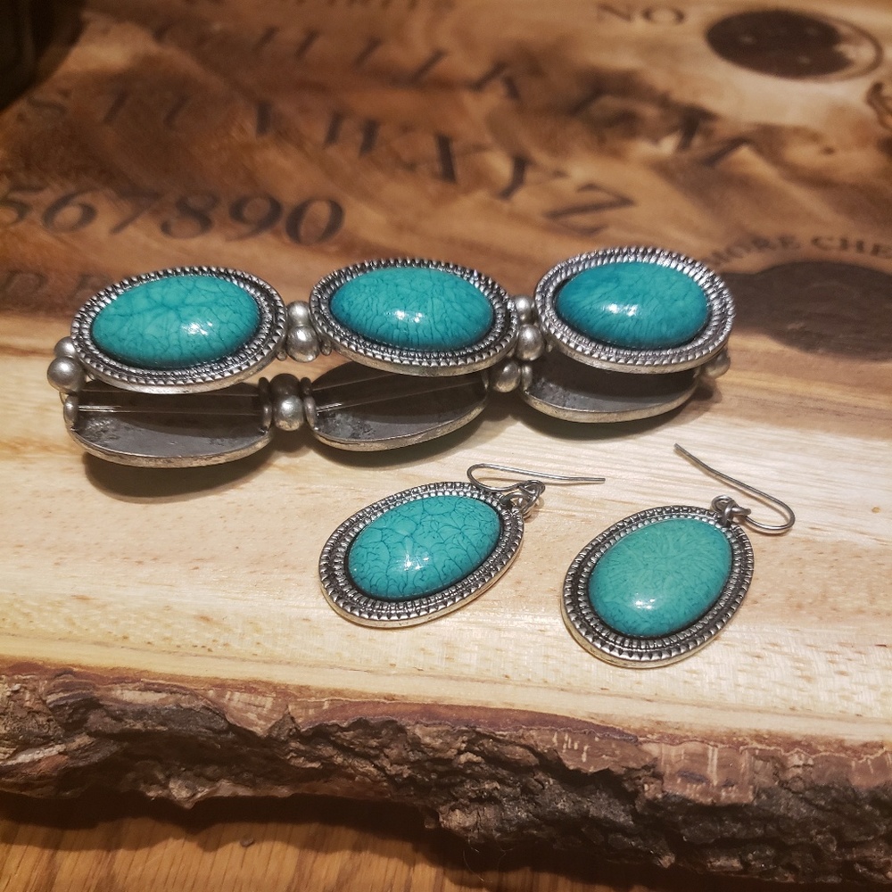 Costume turquoise bracelet and matching earrings